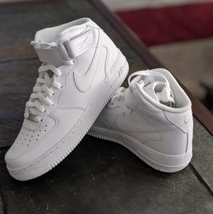 Air Force 1 Mid